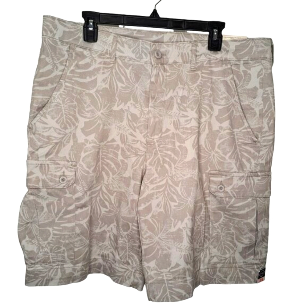 NEW St. John's Bay Gray Tropical Patterned Cargo Shorts Size 36